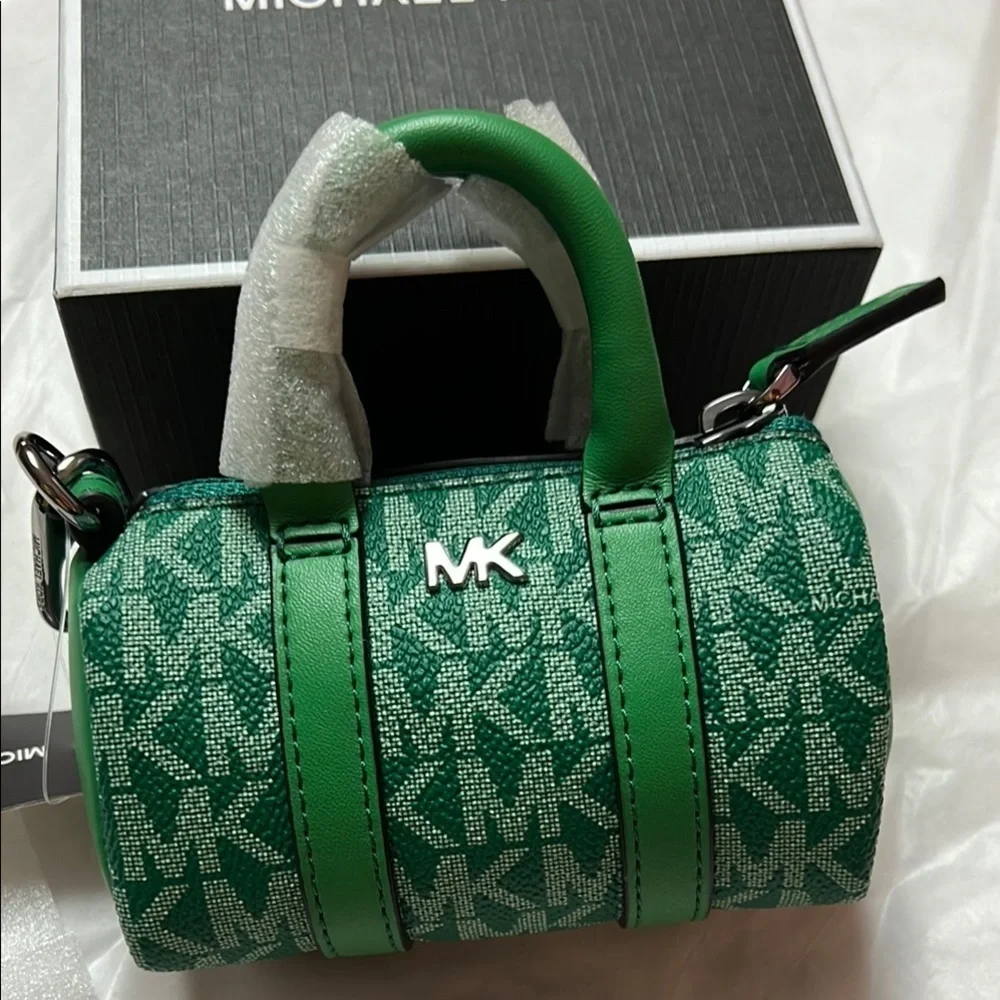 Michael Kors nwt stylish